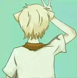 求大神帮我把男生头像的头上弄一个绿色的蜻蜓和女生头像的头上的心对应的