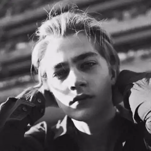 头像对你越客气就证明我越不想和你有任何关系