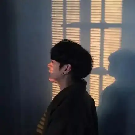 不说了,我要去做头发了