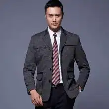 有穿着西服的中老年人的图片吗要现实中的,越多采纳的几率越大