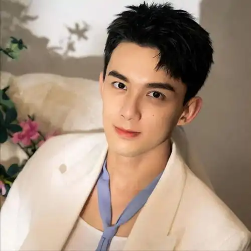 这些男明星看似长得帅,实则越看越怪,吴磊肖战都榜上有名