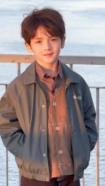 2025年最火小男孩发型,打造独特又可爱的形象