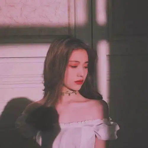 文艺到爆炸的女生头像