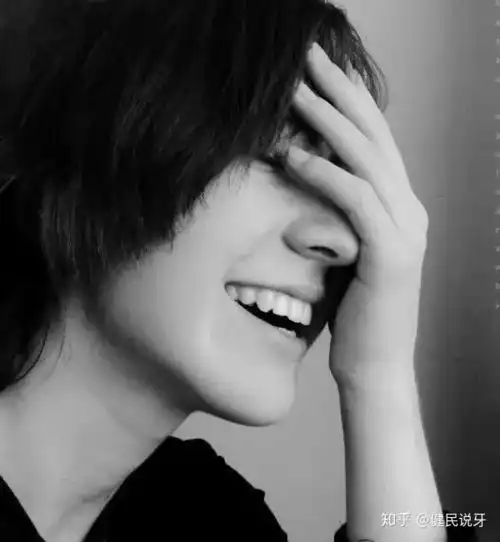 我花了半年时间和一万六在口里种了一颗牙,现在想把自己的血泪史讲给你