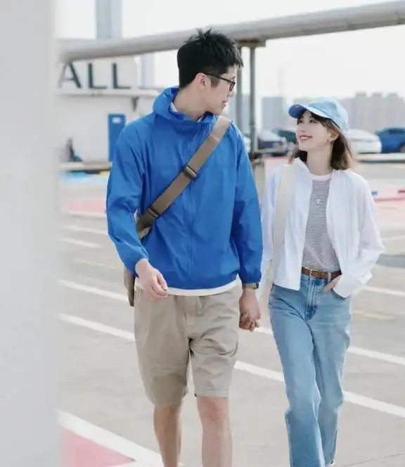 10套年轻男女们都喜欢的情侣穿搭好看的情侣装夏季