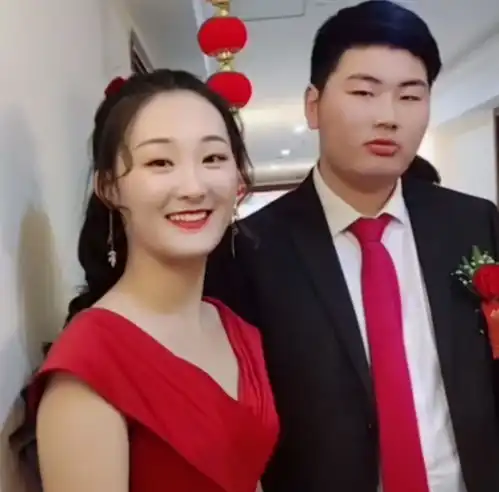 离婚事件后陈亚男背景身份被扒,学历疑似造假,父母皆是普通人