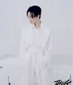 张馨予一身迷彩服潇洒利落,最美军嫂帅气如男