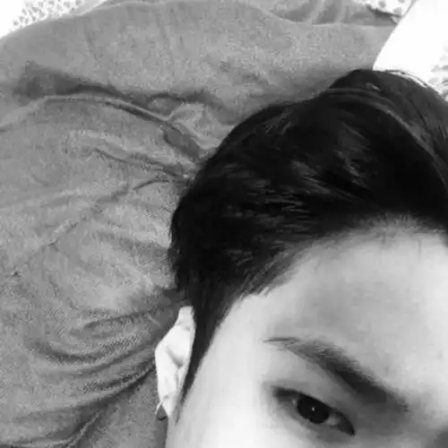 伤感男生最终我都不是你的向日葵