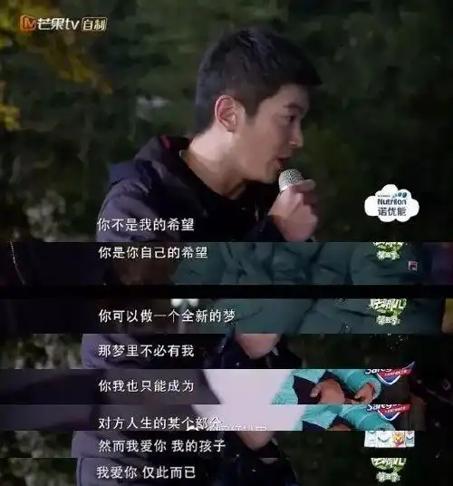 12岁男孩残忍弑母,18岁独子藏枪被捕父母的行为里,藏着孩子的未来