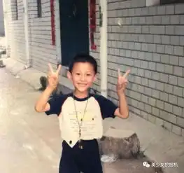 号称网红界颜值top的纯天然的美少女不但动了鼻子,还换了个头