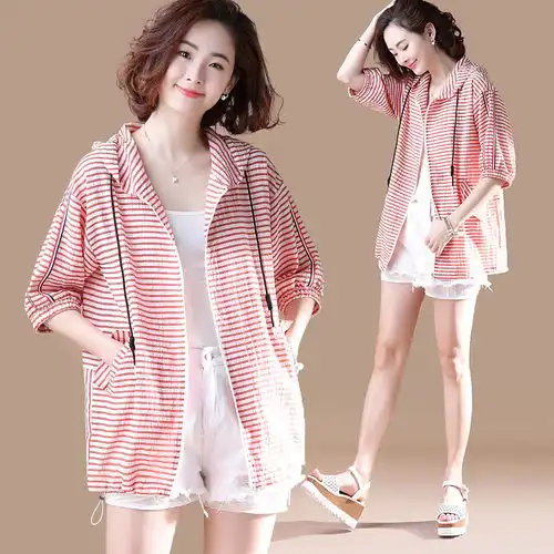 过时的防晒衣别穿了,瞧瞧今年流行的新款,遮阳透气潮百搭还不贵