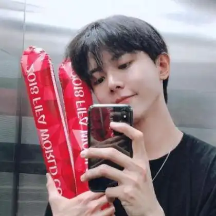 2020头像男生唯美稳重的,用安静来掩饰内心的澎湃