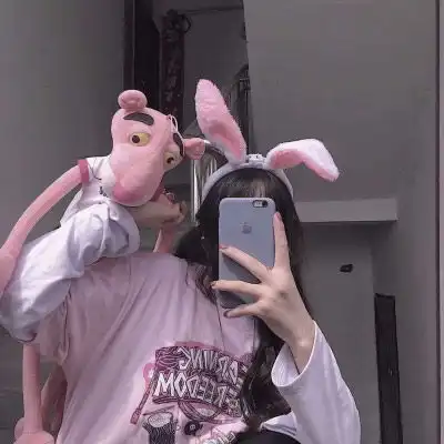 拿手机遮住脸qq头像女找一组看不见正脸的女生头像