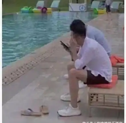 汪小菲被曝现身三亚,离婚后重返婚礼地,身边大s已换成白衣女子