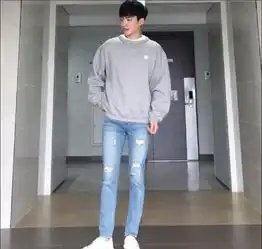 长腿男生的秋季穿搭