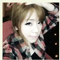 谁给我找一些女生用的头像啊伤感一点的动态静态都要多一点不要网址