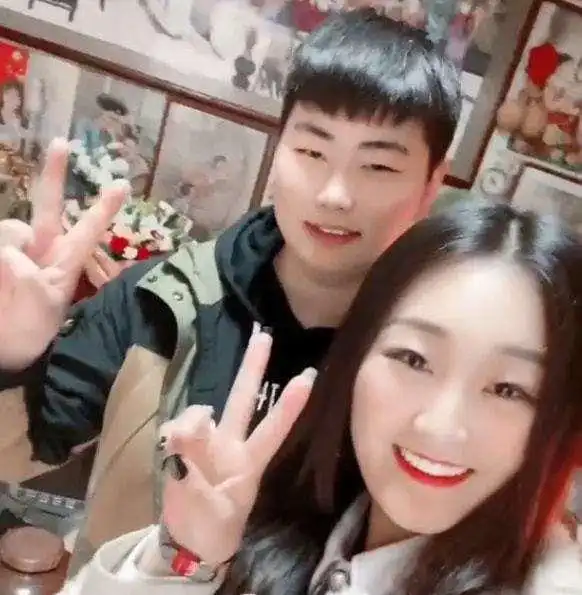 陈亚男放出朱小伟妈妈的录音,对话让人气愤,但陈亚男的做法欠妥
