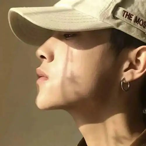 头像我知道很多那些你以为我不知道的