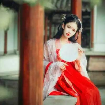 qq头像女生古风红衣,高清好看的红衣女头像伤感古风图片