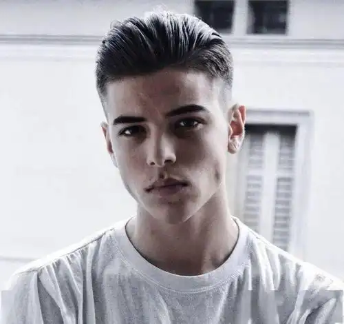 男生露额头有啥好发型剪完颜值大改变