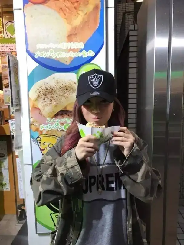 双喜临门城城百万婚礼方媛肚凸出嫁拖jw旧爱游东京g.e.m.默认有新恋情