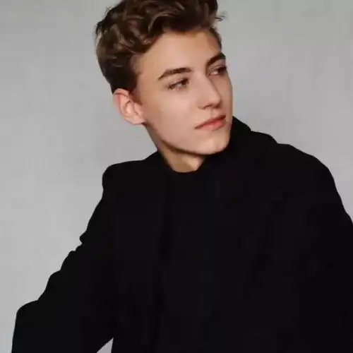 头像我是挺爱你的但这事过去了