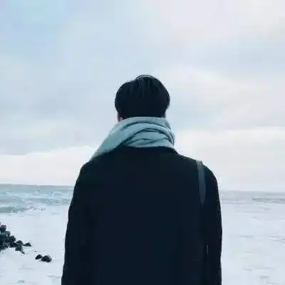 92年明眸皓齿的小哥哥,家境优异