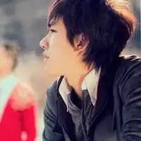 帅哥吻照动态图微信头像图片大全