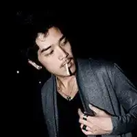 头像抽烟男生高清大图微信头像图片大全