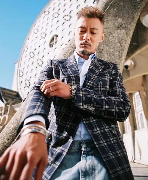 浓浓的男性荷尔蒙余文乐为gucci拍摄最新时尚大片