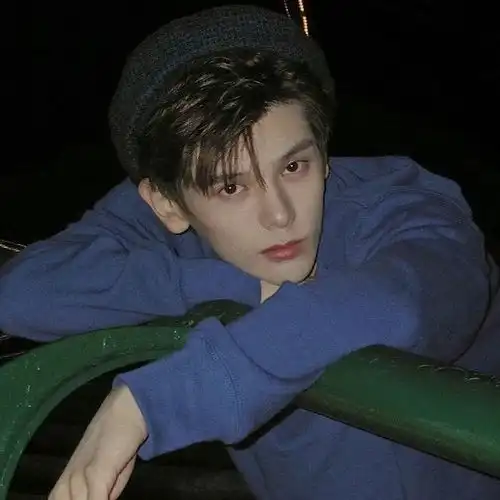 欧美男头不是为了改变世界,而是为了不让世界改变我们