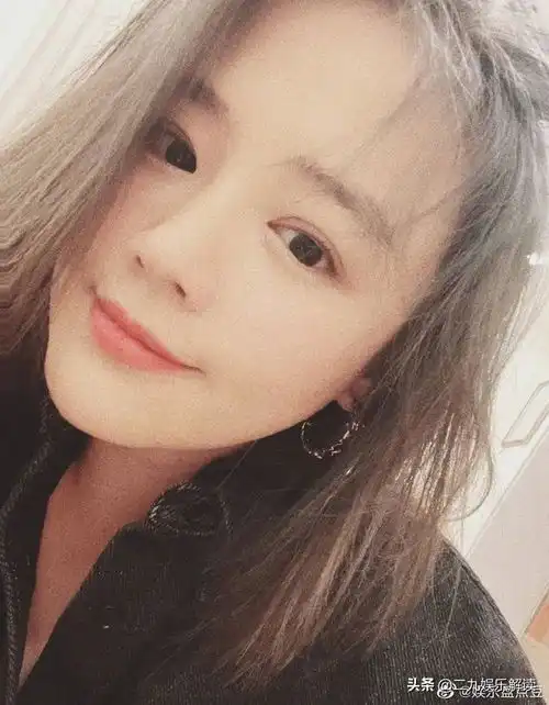 马思纯与白敬亭分手后又和渣男在一起男方还跟其小姨要分手费