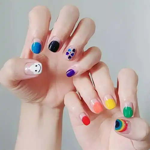 美娜美甲一指一色,就是大写的个性