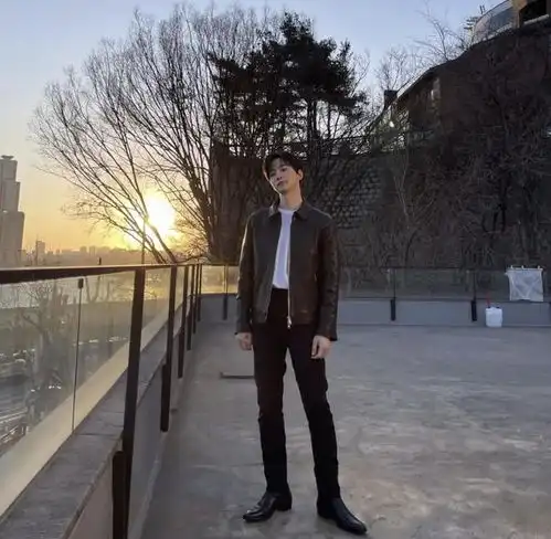 李俊昊这个鲜肉型大叔衣品可以嘛30的男士就要这么穿