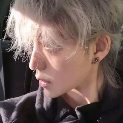 第一眼就很喜欢的文字范男头大全你所看到的惊艳都曾被平庸历练