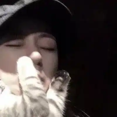 真人伤感男头不后悔遇见你