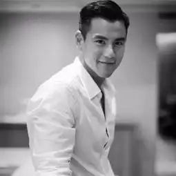 前一秒帅气,下一秒逗逼,每个女孩儿都想要一个这样的男彭友