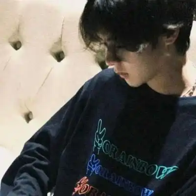 最新版男生头像很成熟的又很个性是我的爱太小声还是你假装听不见