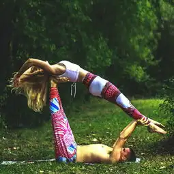 一个人略显孤单,两个人一起瘦身,大大增加了成功率