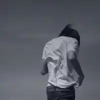 有没有一种爱情叫情非得已拽到不行的男生qq头像