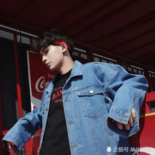 男生自认为很帅的3个行为,若你全中,能脱单都是走后门