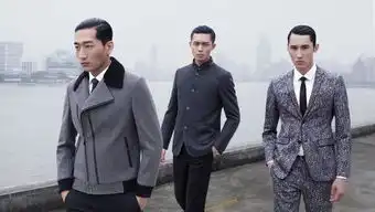 我在专卖店买了件柒牌男装,回来后发觉除了衣服里面有个柒牌的标志,外面和拉链上就完全没有标志了.