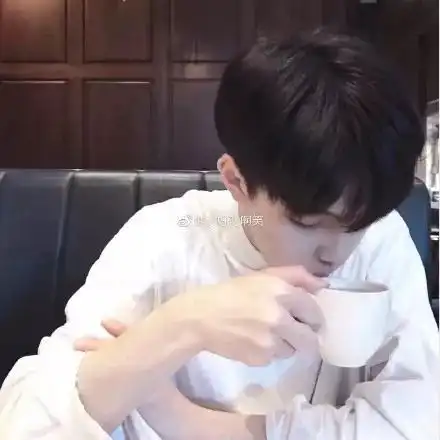 男生,其实凌乱的发型也是一种帅系