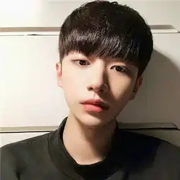 男生微信头像低调成熟大气念旧的人活的总像个拾荒者