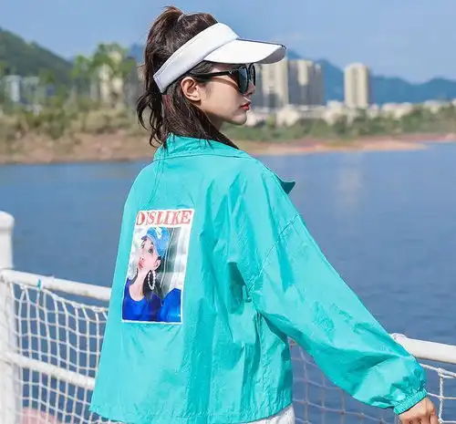 时尚好穿的防晒衣,轻薄透气零束缚,轻松塑造动人形象