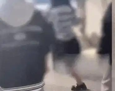 14岁女孩纠集多人围殴13岁男孩,警方通报1人被采取刑事强制措施