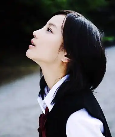 初中女生短发发型图片及名称初中女生短头发发型图片