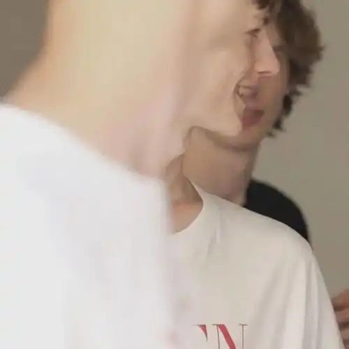 头像只要我没有道德你就绑架不了我