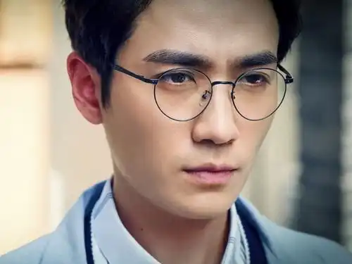 男明星的眼镜杀,这10位男星告诉你,什么才是斯文败类