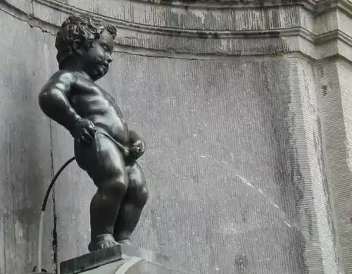 死了100万人,才有了这个雕塑意外